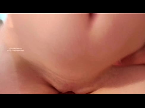 ❤️ Dormante en la ĉambro de mia fratino kaj tiel mi vekiĝis ❌ Porno ĉe ni ☑